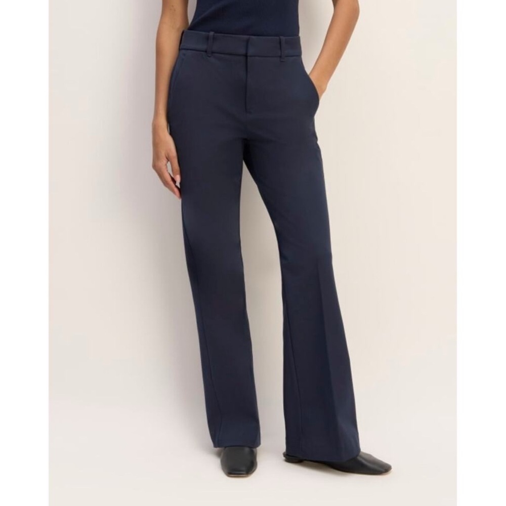 Everlane The Bi-Stretch Flare‎ Pant in Navy